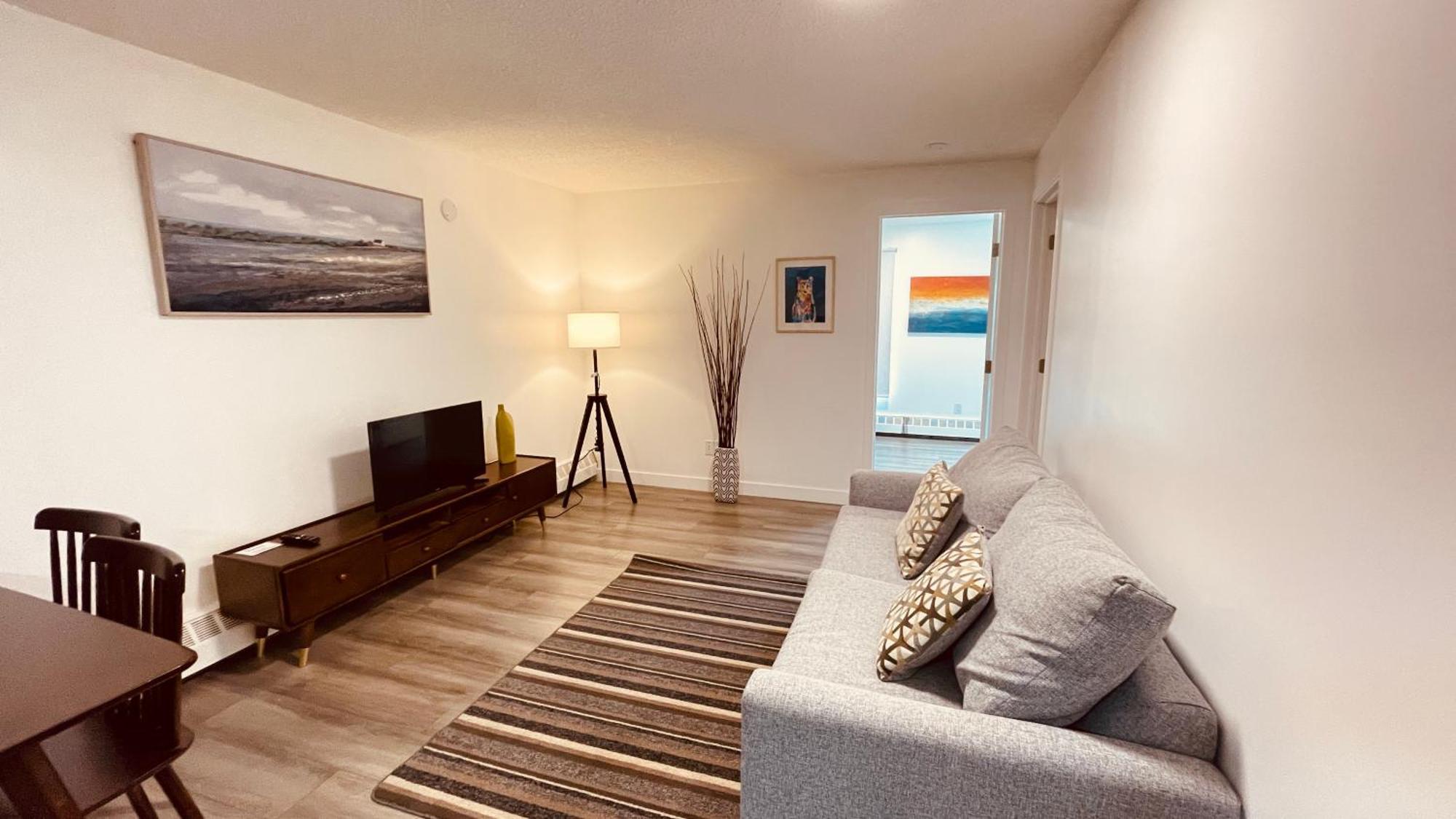 #202 Cozy Mountain View 2 Bedrooms In Dt Canmore Exterior photo